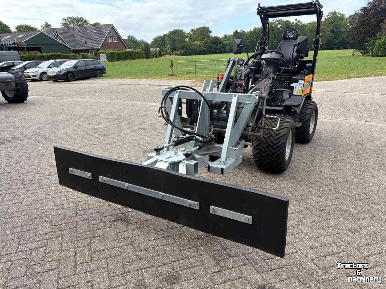 Rubber yard scraper Hemach Rubberschuif hydraulisch verstelbaar 1,75m EURO DEMO