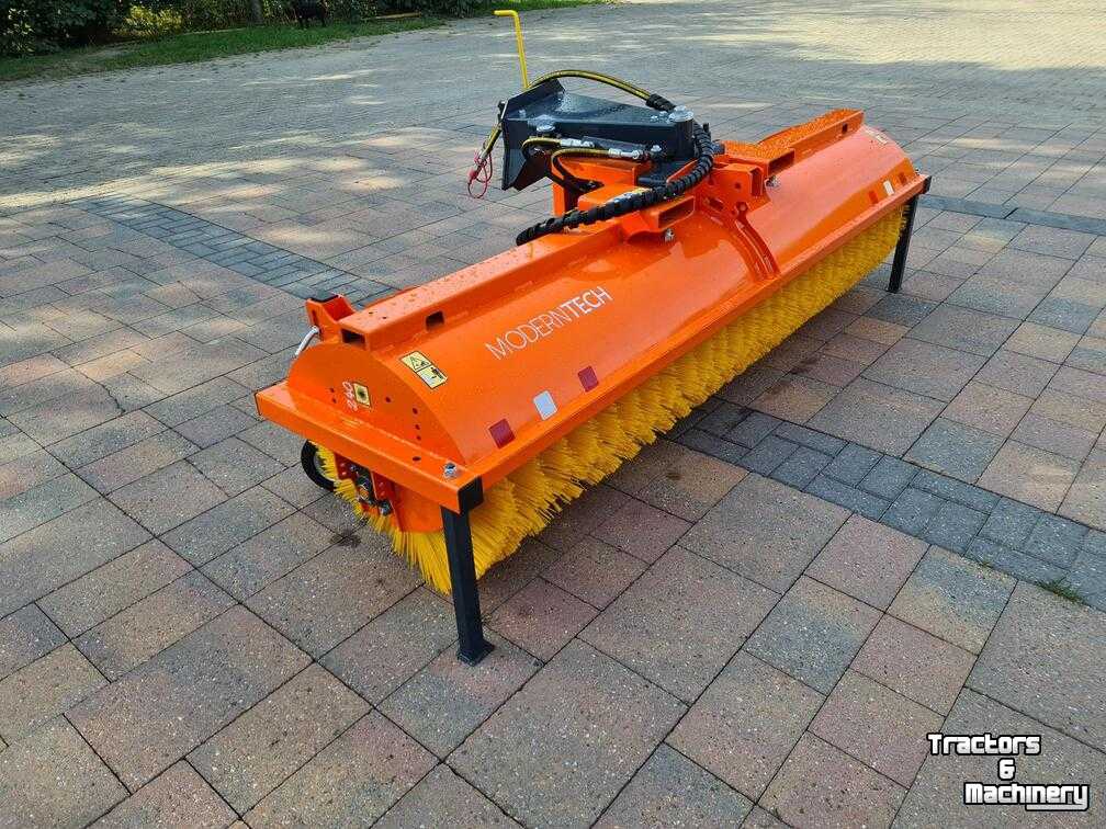 Rubber yard scraper  Veegmachine