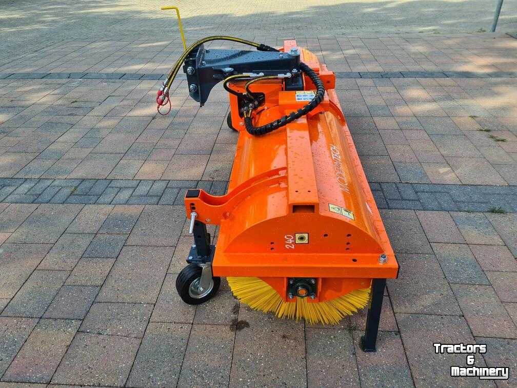Rubber yard scraper  Veegmachine