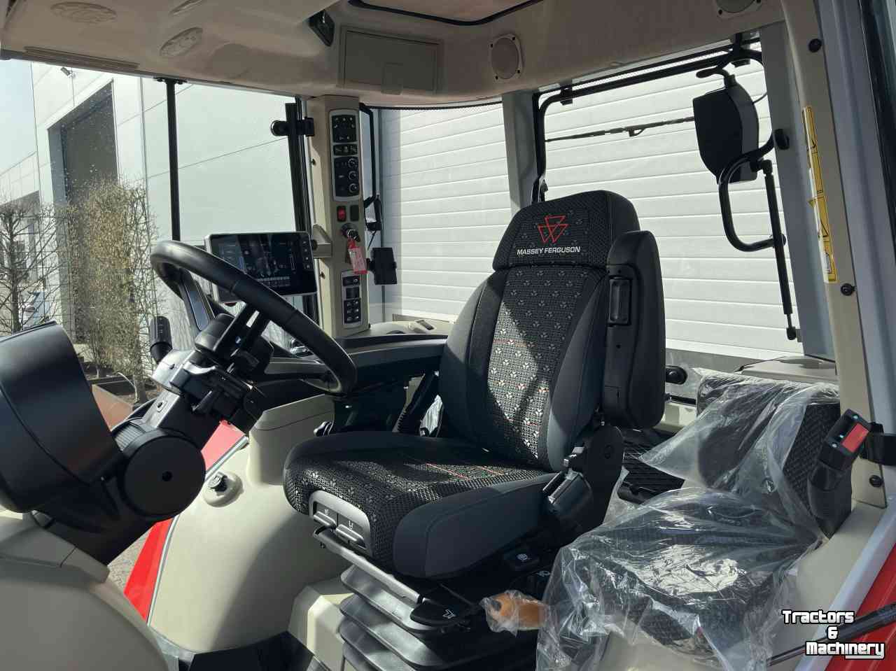 Tractor Massey Ferguson 7S.210 Dyna-VT