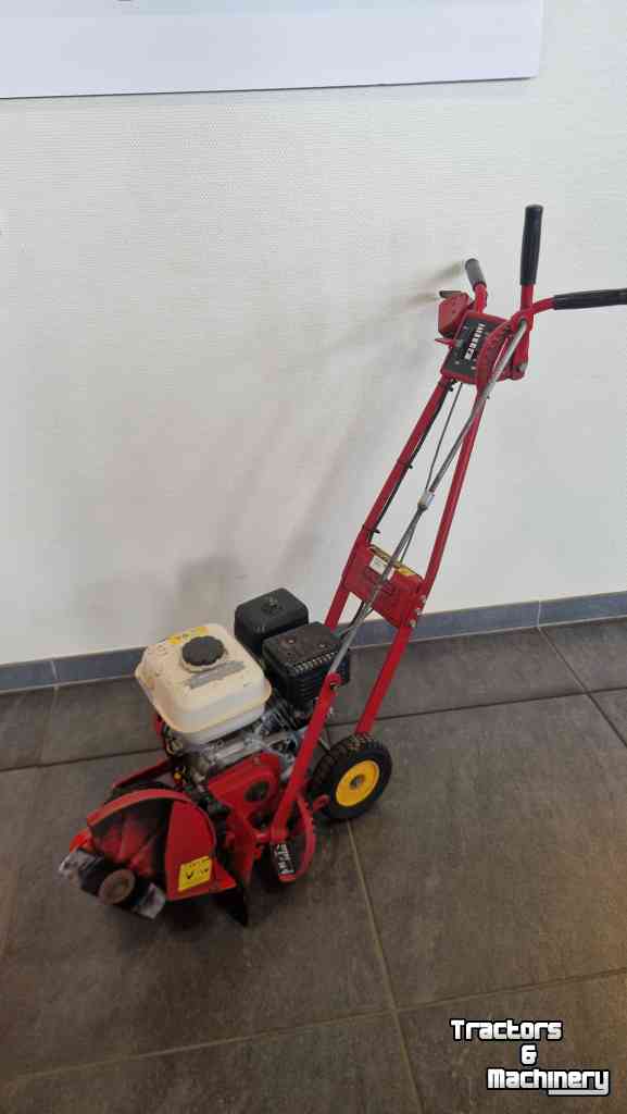 Turf-cutter / Sod-harvester  4G7P