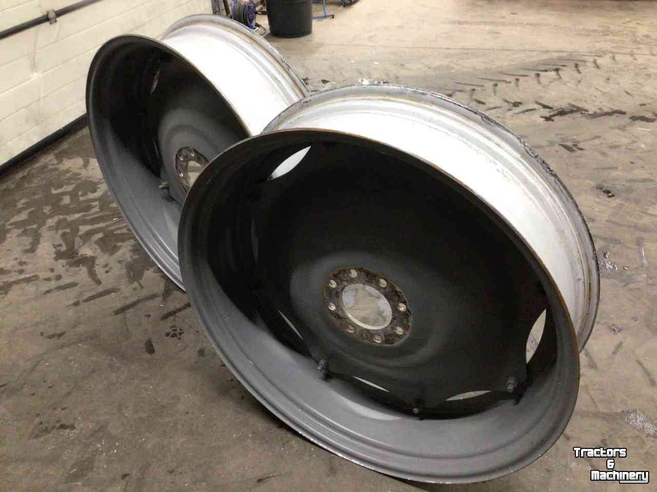 Wheels, Tyres, Rims & Dual spacers Titan W 10-38