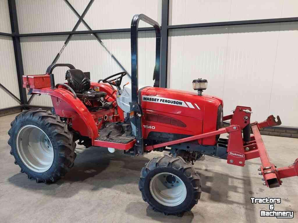 Tractor Massey Ferguson 1540