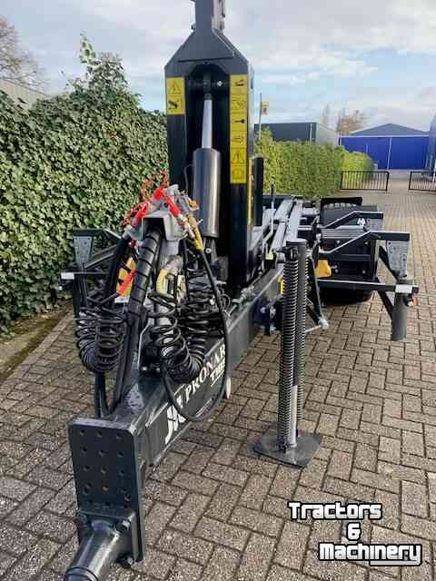 Hooked-arm carrier Pronar T185