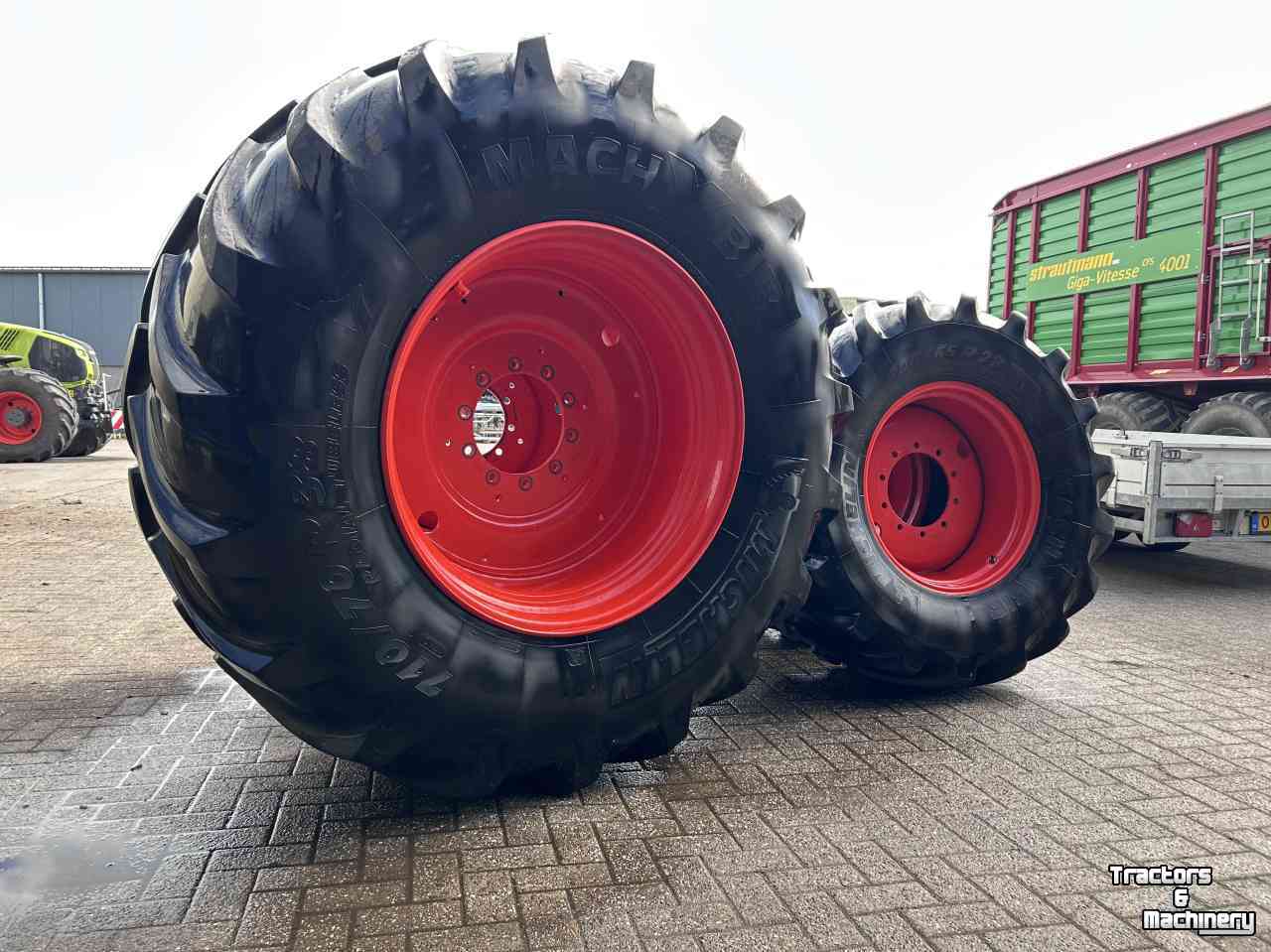 Wheels, Tyres, Rims & Dual spacers Michelin 600/65R28 710/70R38