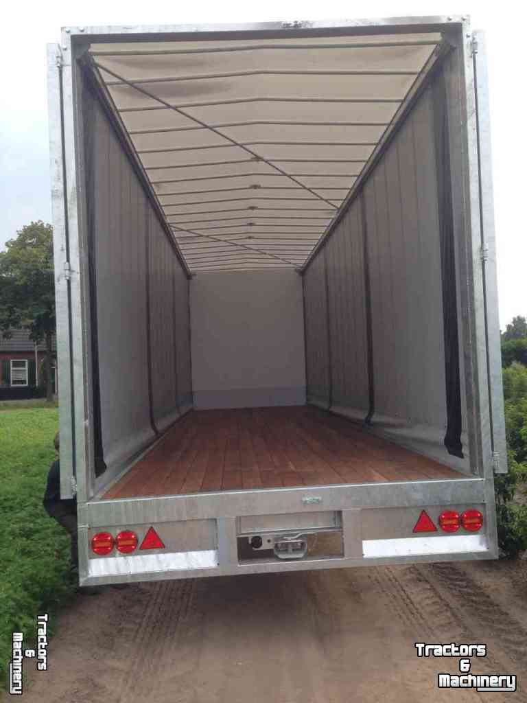 Sailcloth wagon / Harvester wagon Heuvelmans Oogstwagens en Zeilwagens
