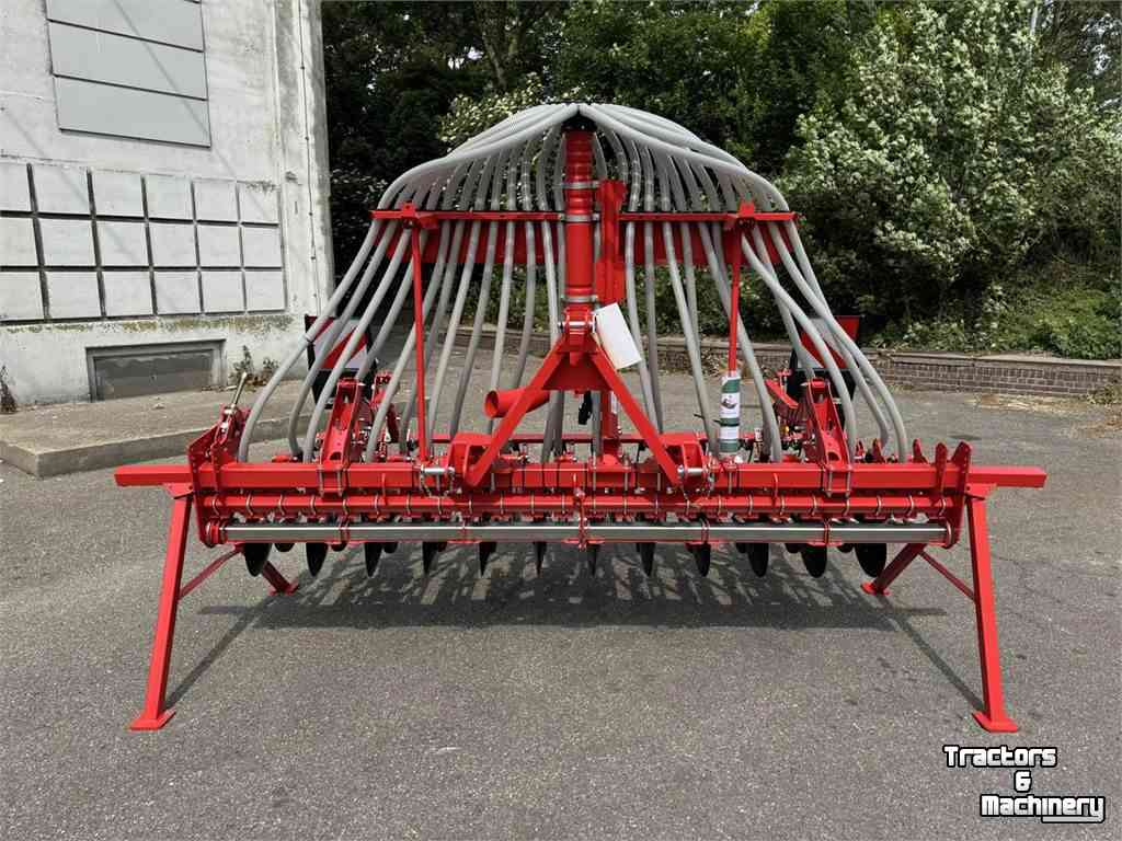 Seed drill Kverneland CB 3000 Kouterbalk / Zaaimachine