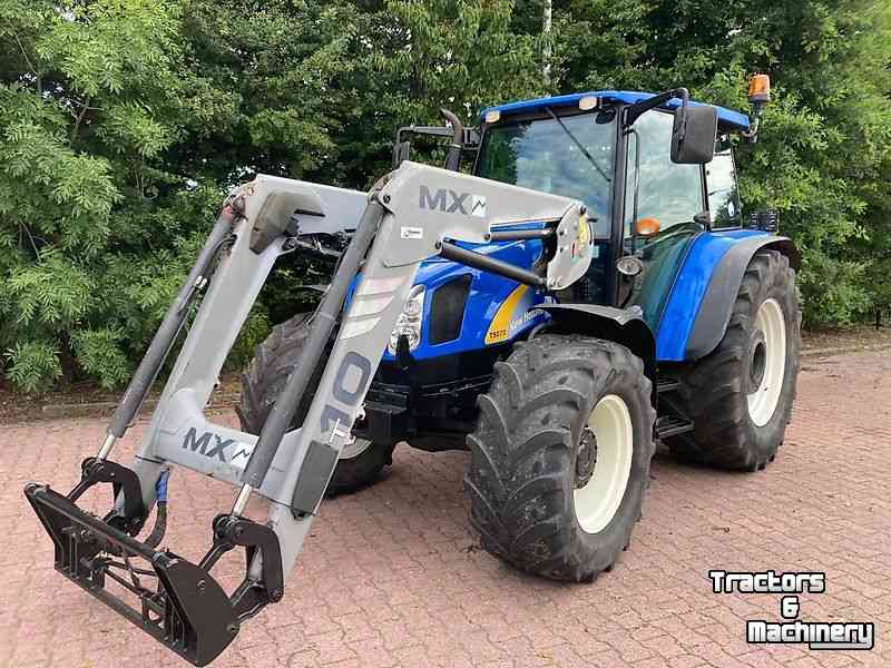 Tractor New Holland T5070 + Frontlader Mailleux T10