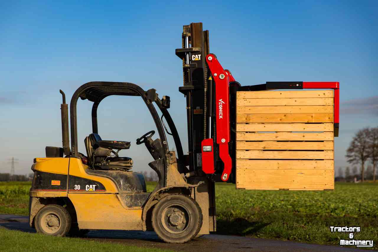 Bulk box tipper Vegniek RM350 vooroverkantelaar