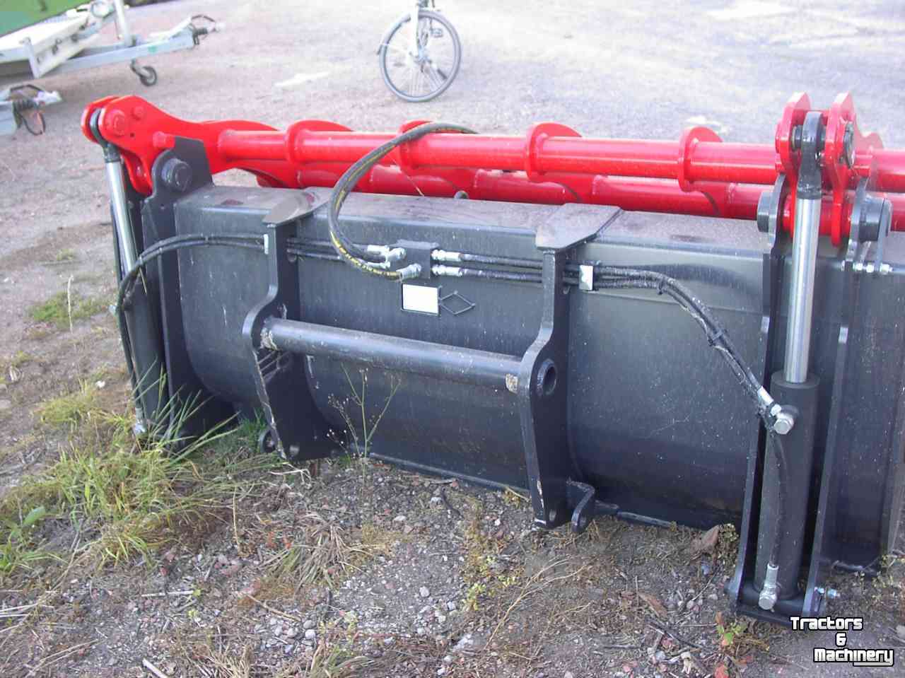 Silage grab-cutter Manitou S 225  D 80   H 80