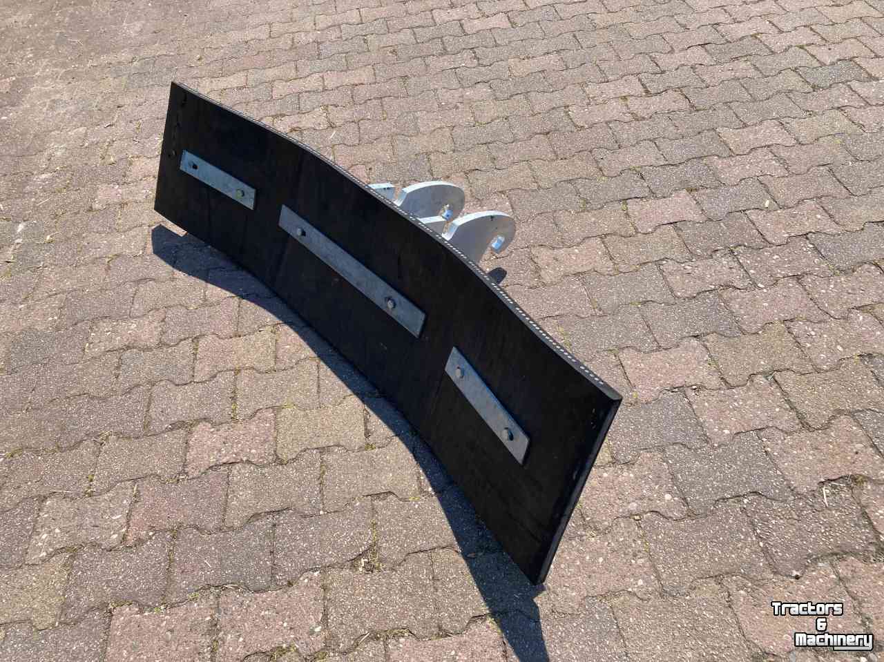 Rubber yard scraper  Rubberschaaf  schuif met CW 05 aansluiting