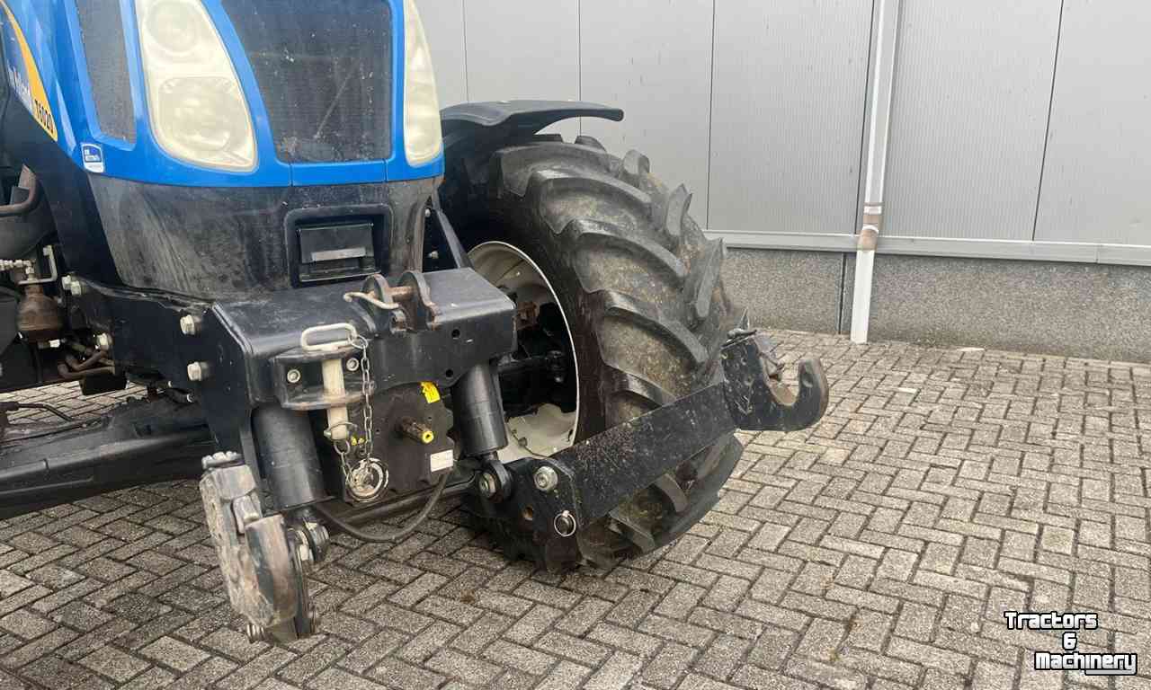 Tractors New Holland T6020 Elite Tractor