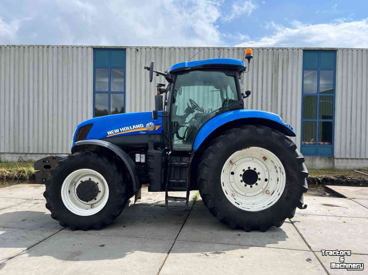 Tractors New Holland T7040 PC