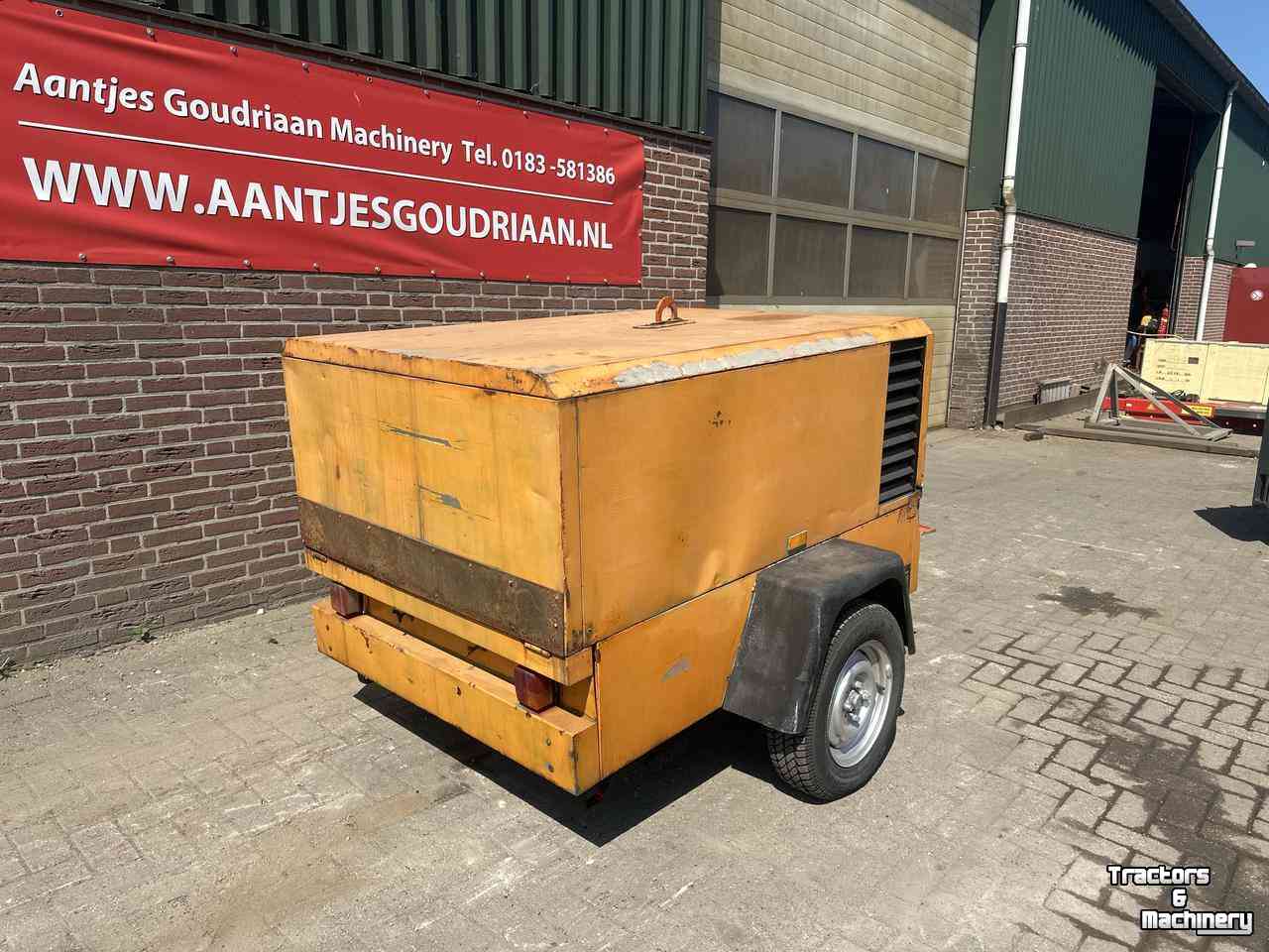 Mobile compressor Mannesmann Demag Luchtcompressor
