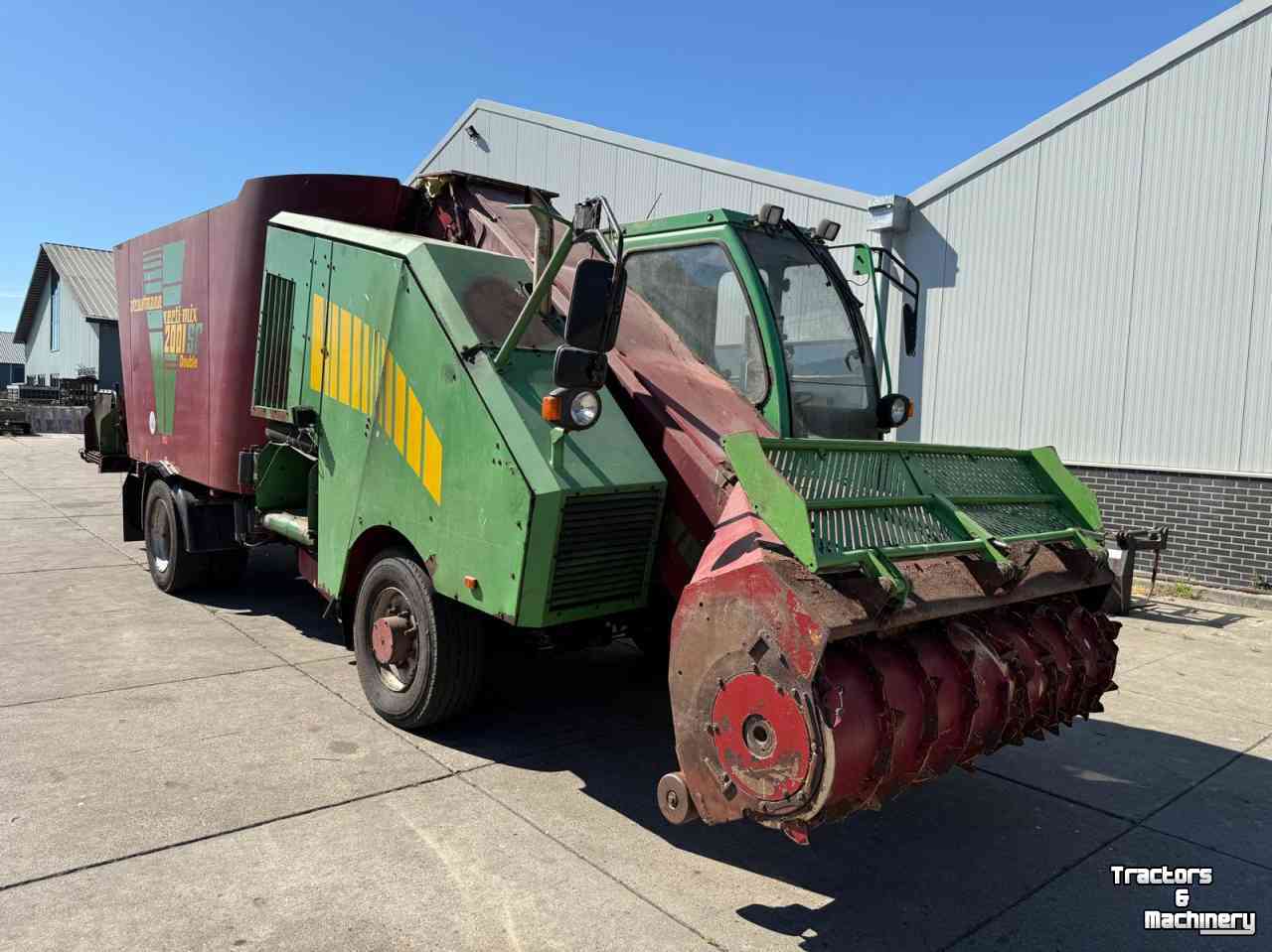 Self-propelled feed mixer Strautmann verti-mix 2001 sf