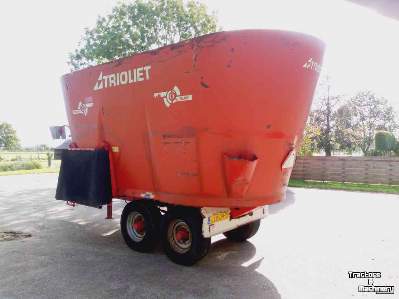 Vertical feed mixer Trioliet Solomix SM24TD met RVS binnenkant