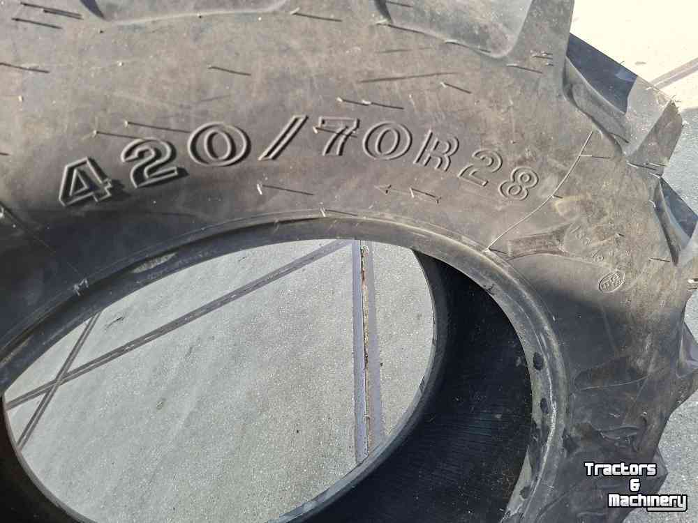 Wheels, Tyres, Rims & Dual spacers Firestone 420/70R28