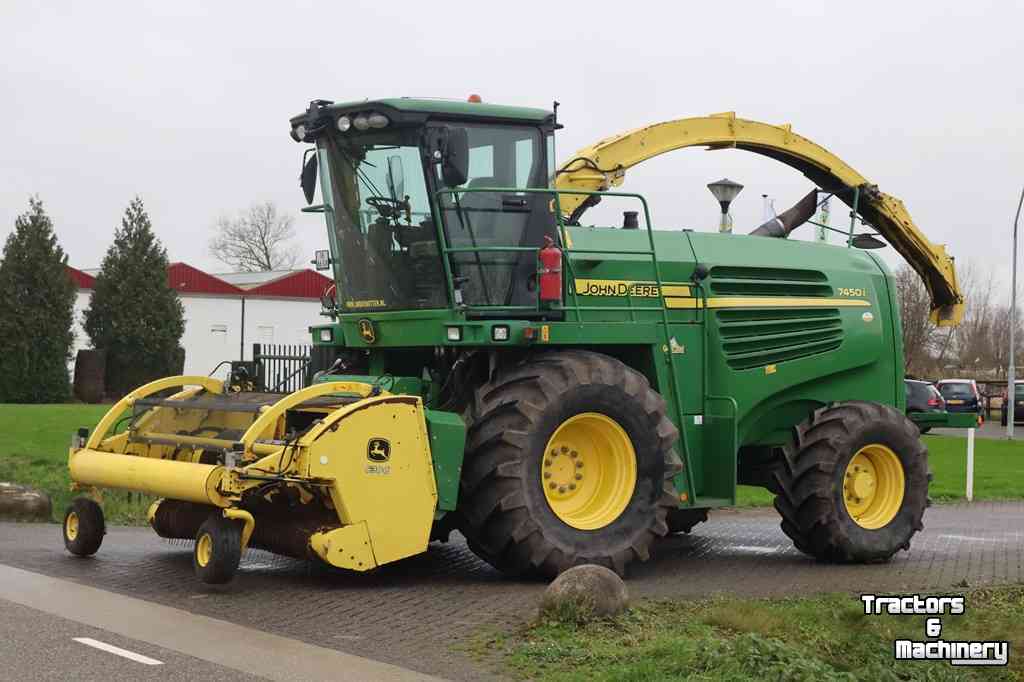 Forage-harvester John Deere 7450