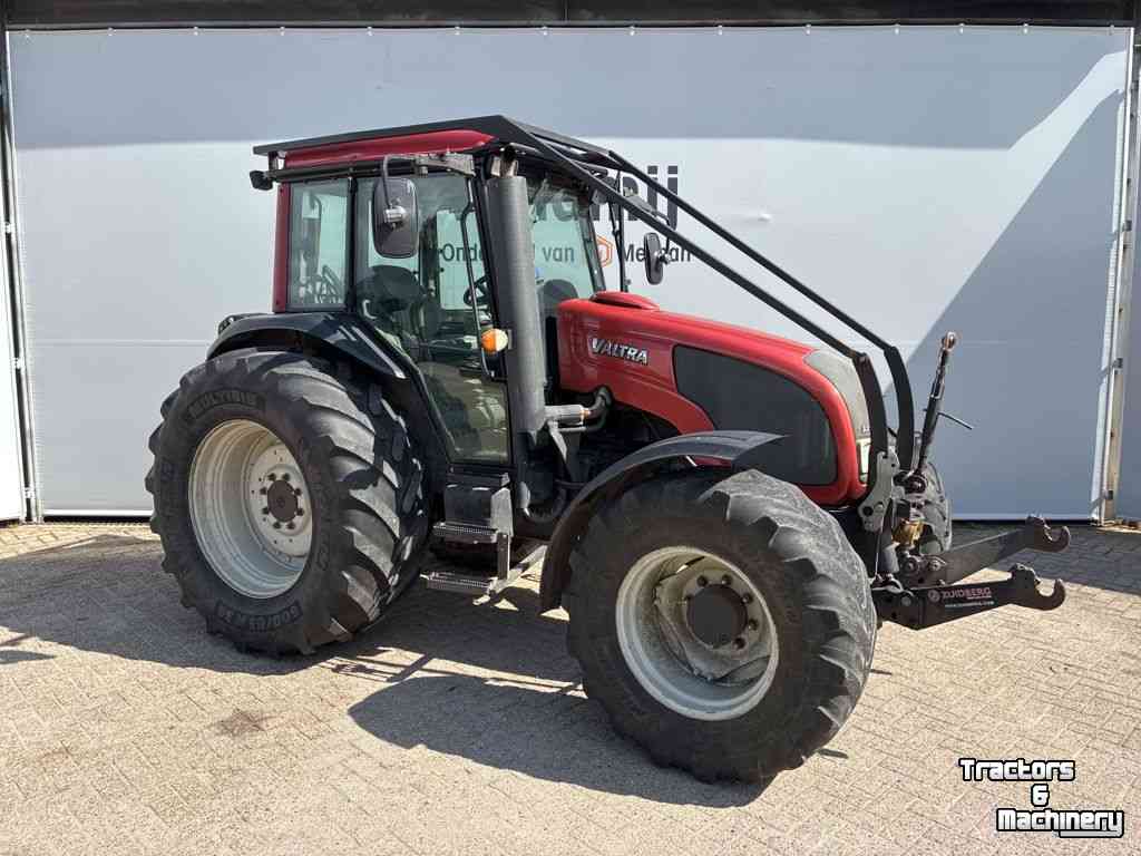 Tractor Valtra A93 Tractor