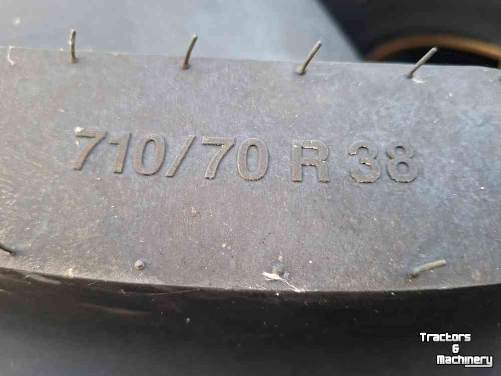 Wheels, Tyres, Rims & Dual spacers Vredestein 710/70R38 Traxion XXL