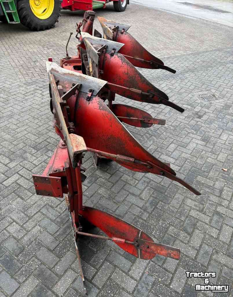 Ploughs Krone Askan 140/3