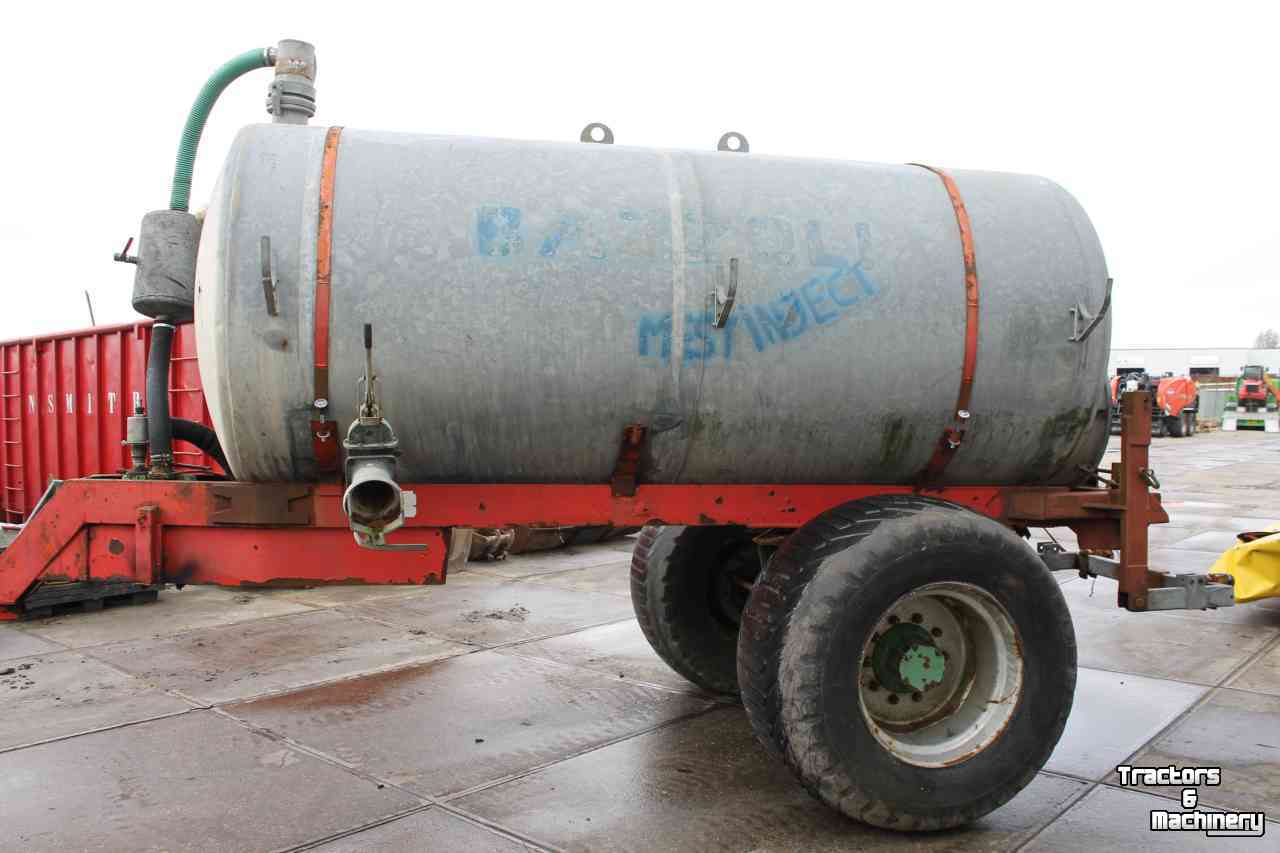 Slurry tank Beco MT6800 liter enkelas mesttank giertank vacuumtank waterwagen