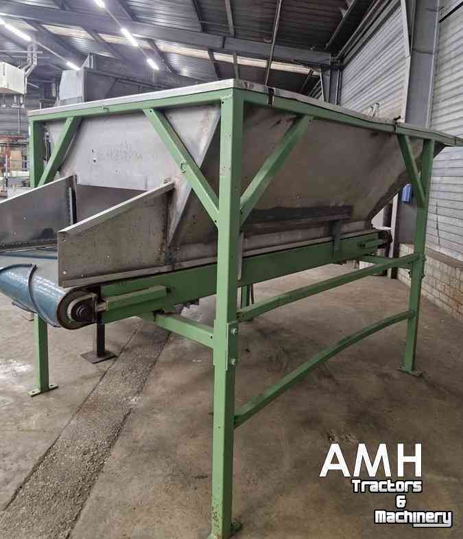 Bulk box tipper  Bunker met uitvoerband+kantelaar – complete set, Dosierbunker mit Austragsband inklusive Kistenkipper (Komplettset)