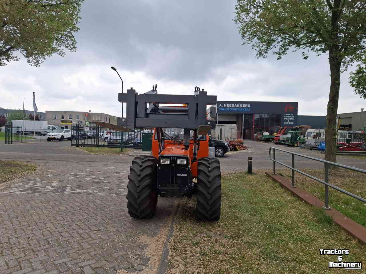 Tractor Holder 8.72