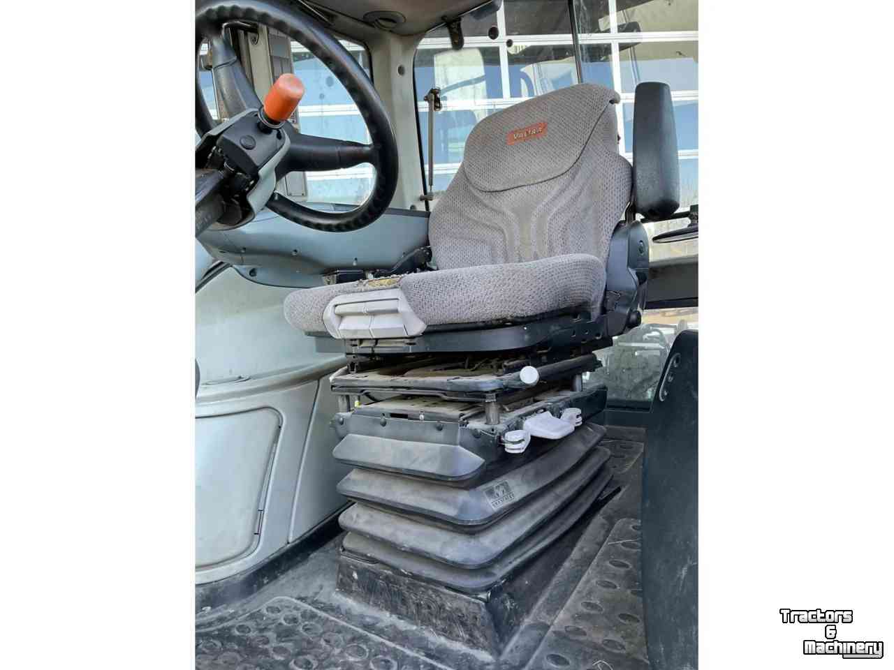 Tractor Valtra T132 Direct, Fronthef en PTO