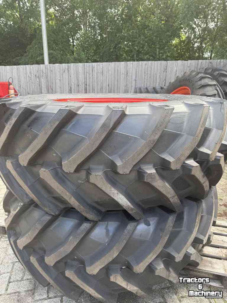 Wheels, Tyres, Rims & Dual spacers Trelleborg 650/65r42 600/70r28 Nw op velg complete set