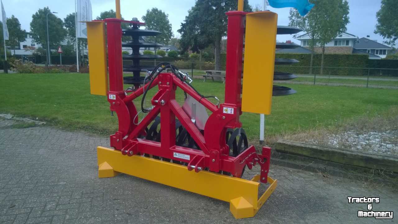 Furrow presses M.H. VPO 3000 en VPO 3600 dubbele beddenmaker met vlakschuif 1,50 of 1,80 meter