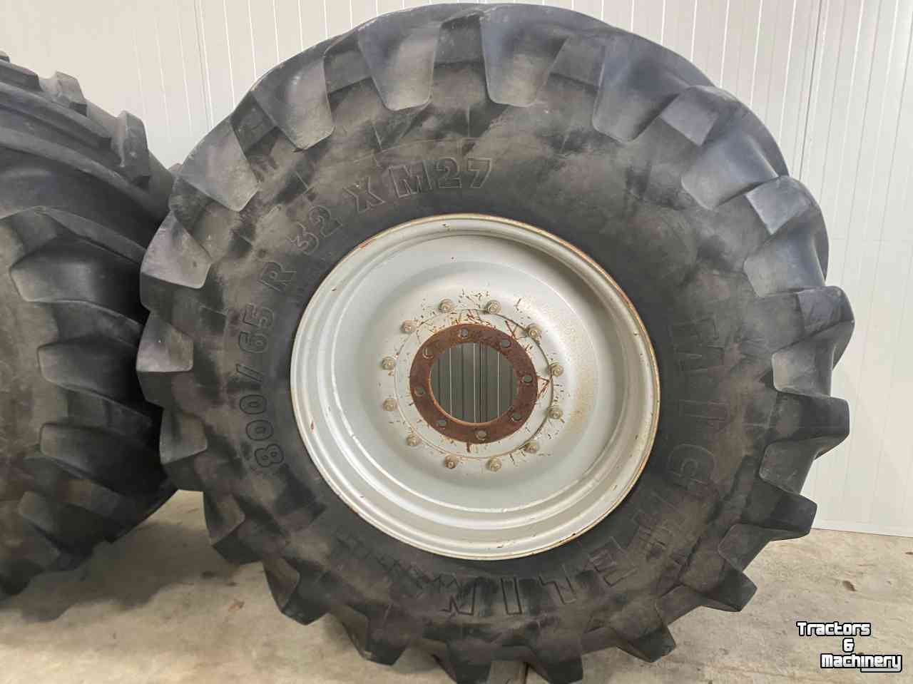 Wheels, Tyres, Rims & Dual spacers Michelin 800/65R32 xm27