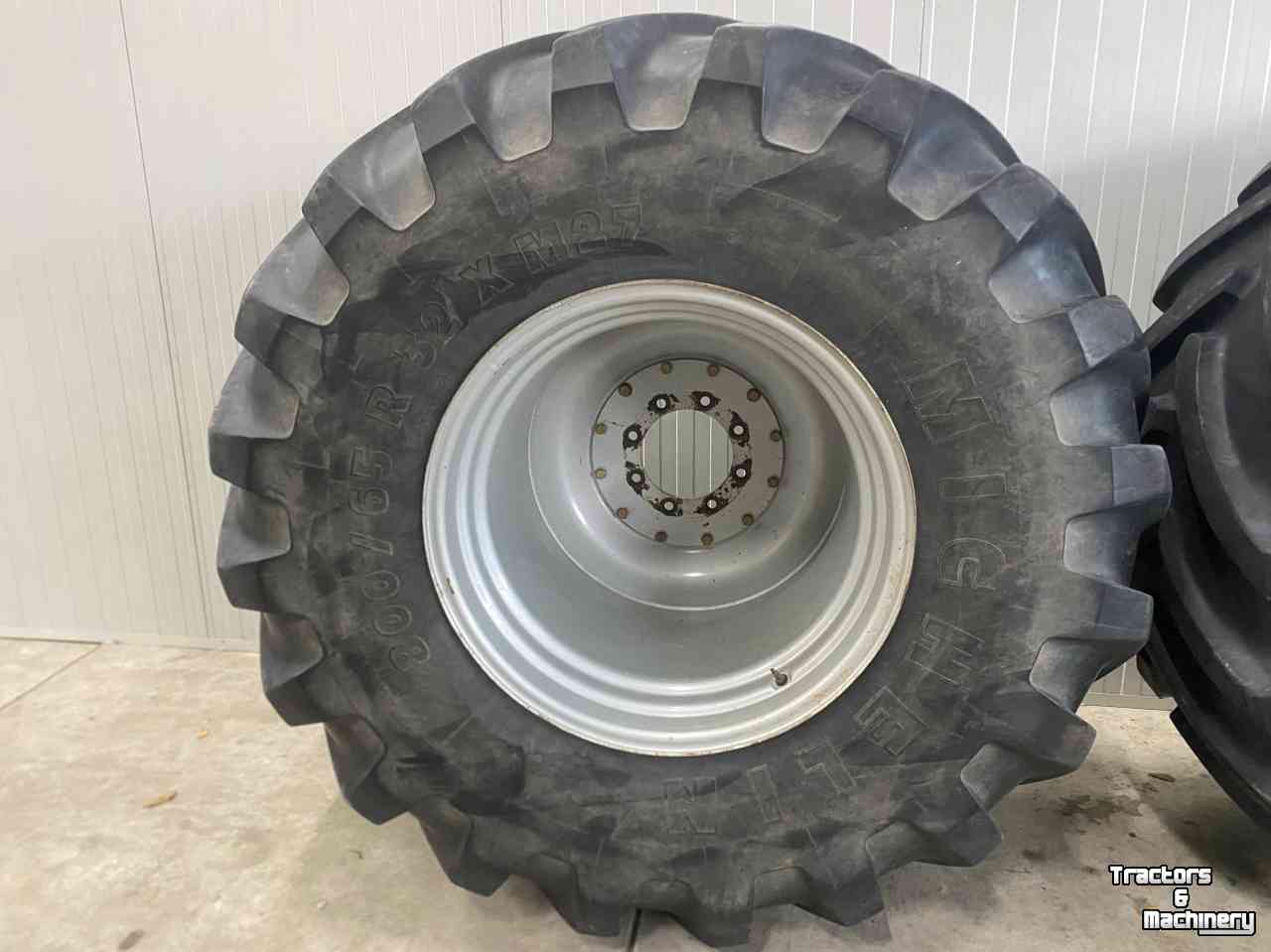 Wheels, Tyres, Rims & Dual spacers Michelin 800/65R32 xm27