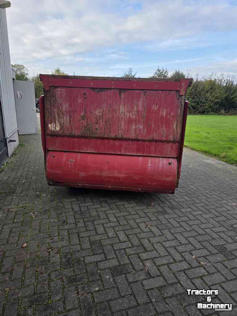 Silage-block distribution wagon Strautmann bvw