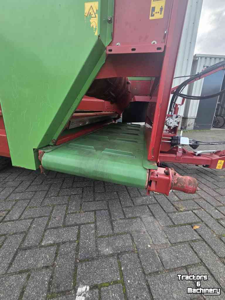 Silage-block distribution wagon Strautmann bvw