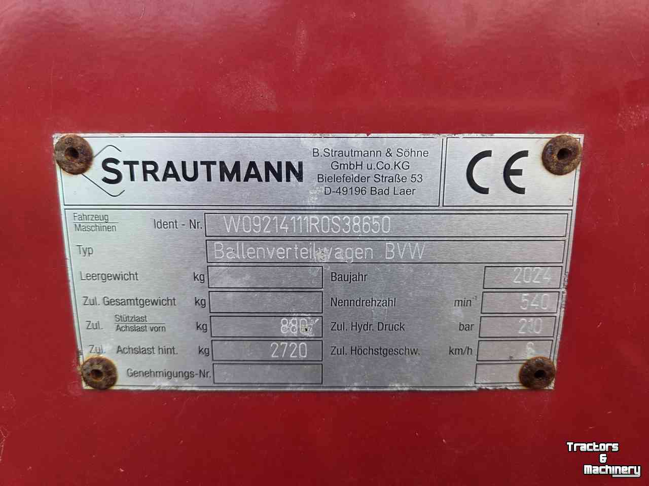 Silage-block distribution wagon Strautmann bvw