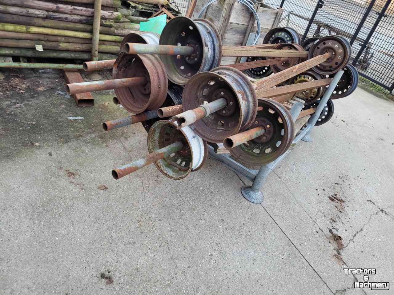 Other horticulture equipment and accessories  Plastic oproller