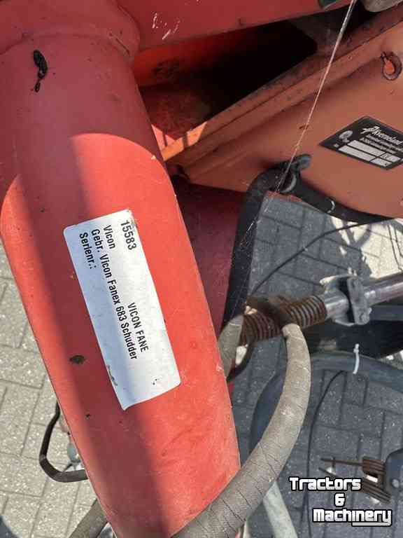 Tedder Vicon Fanex 683 Schudder