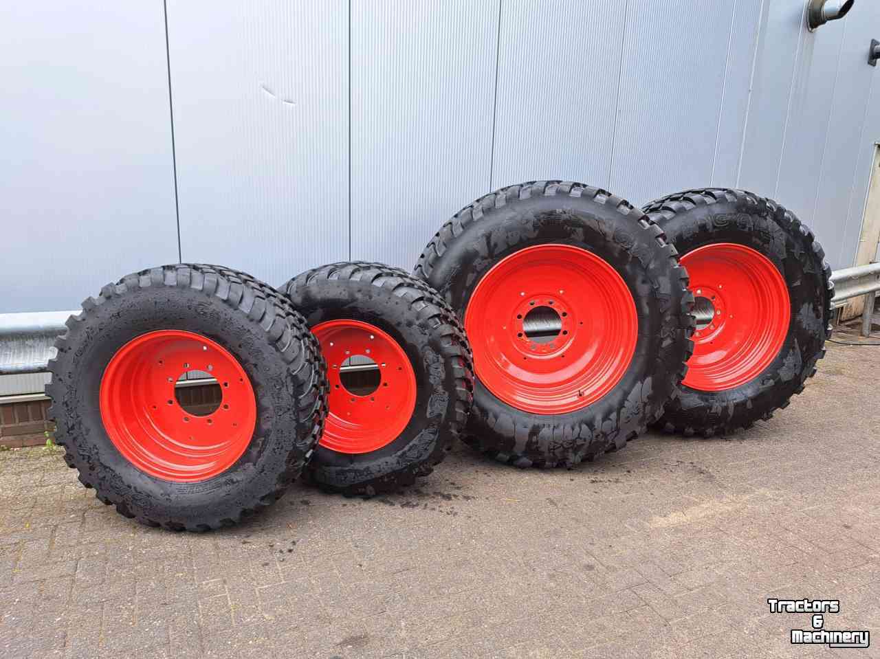 Wheels, Tyres, Rims & Dual spacers Galaxy 480/70R34 + 380/70R24