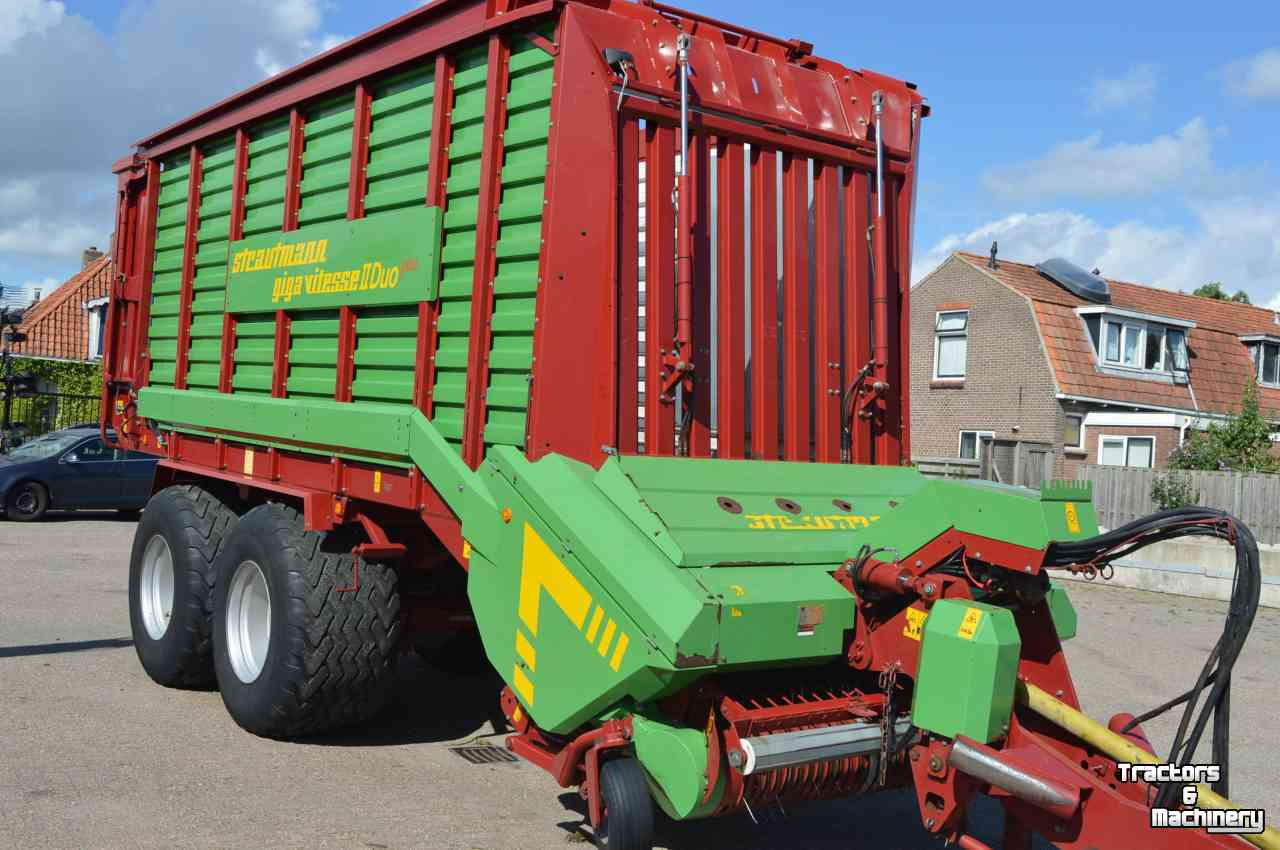 Self-loading wagon Strautmann Giga Vitesse 2 duo plus