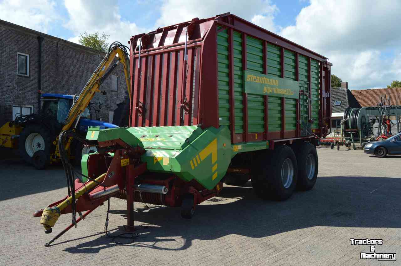 Self-loading wagon Strautmann Giga Vitesse 2 duo plus