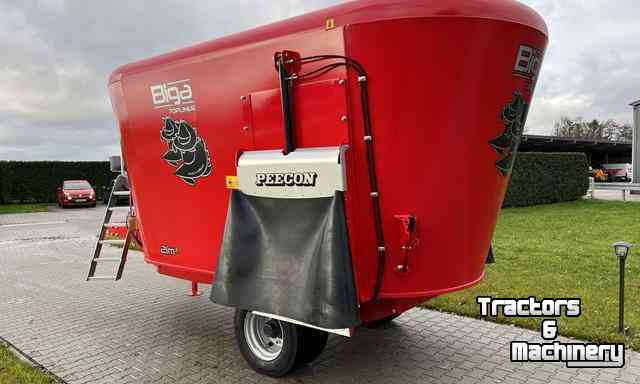 Vertical feed mixer Peecon Biga Topliner Twin Future 19