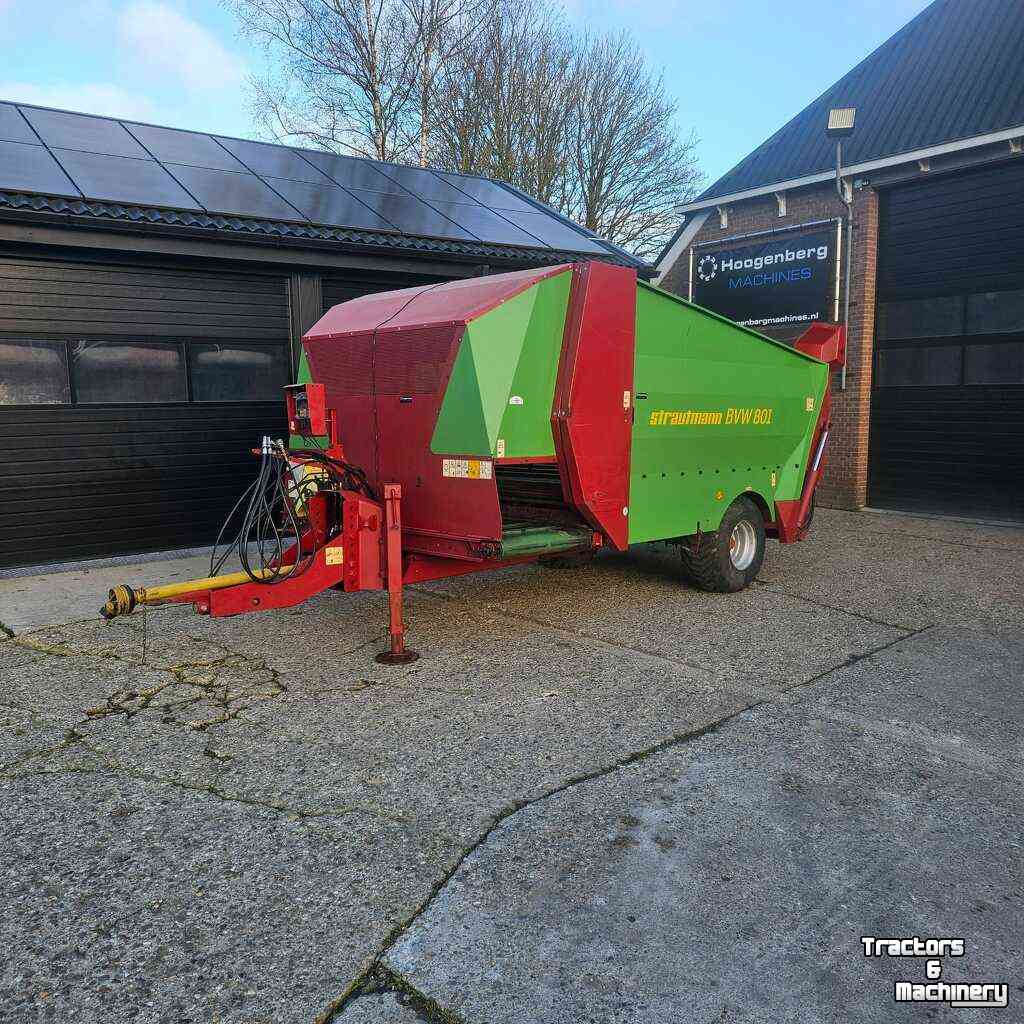 Silage-block distribution wagon Strautmann BVW 801