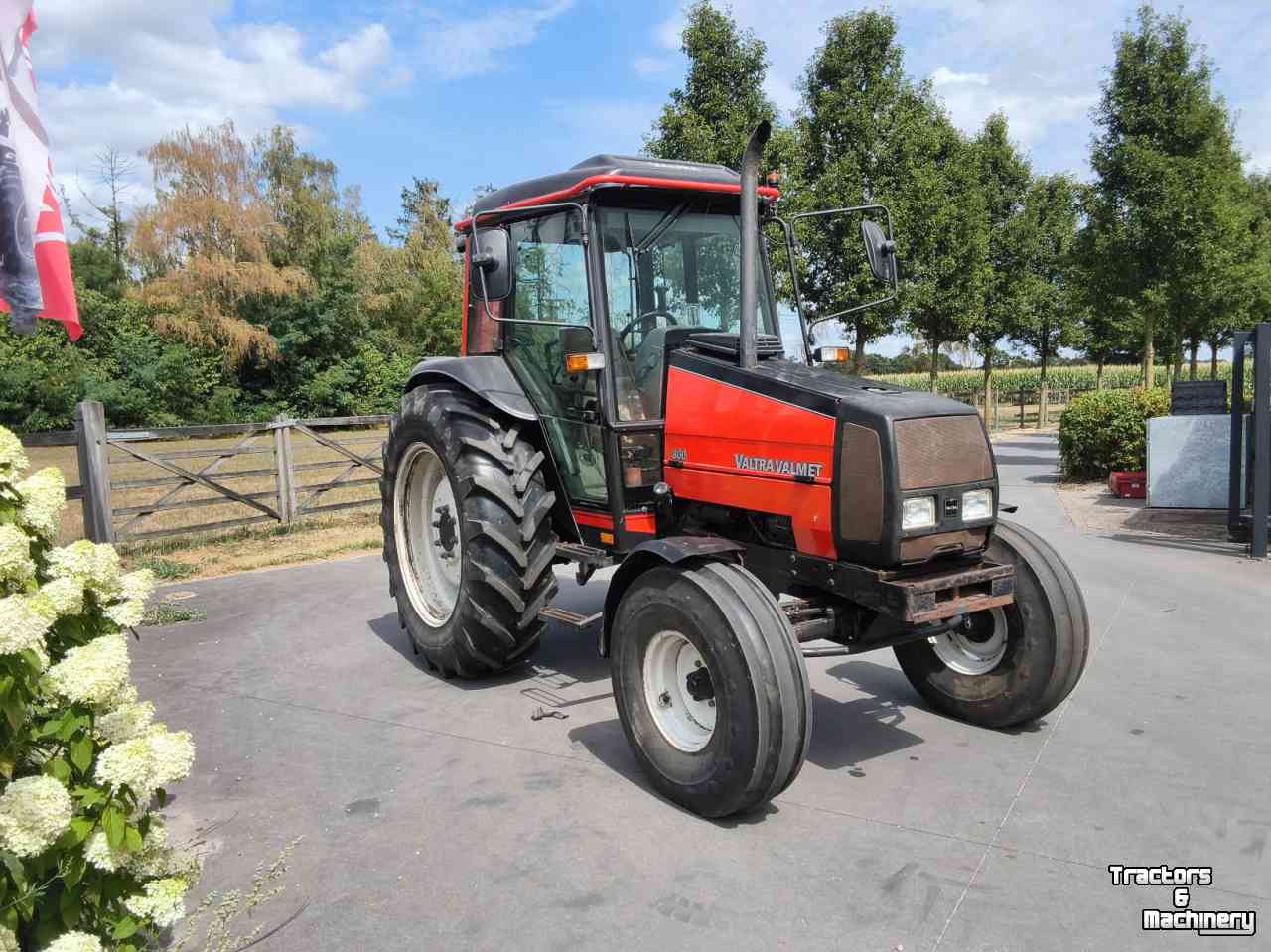 Tractor Valtra 800