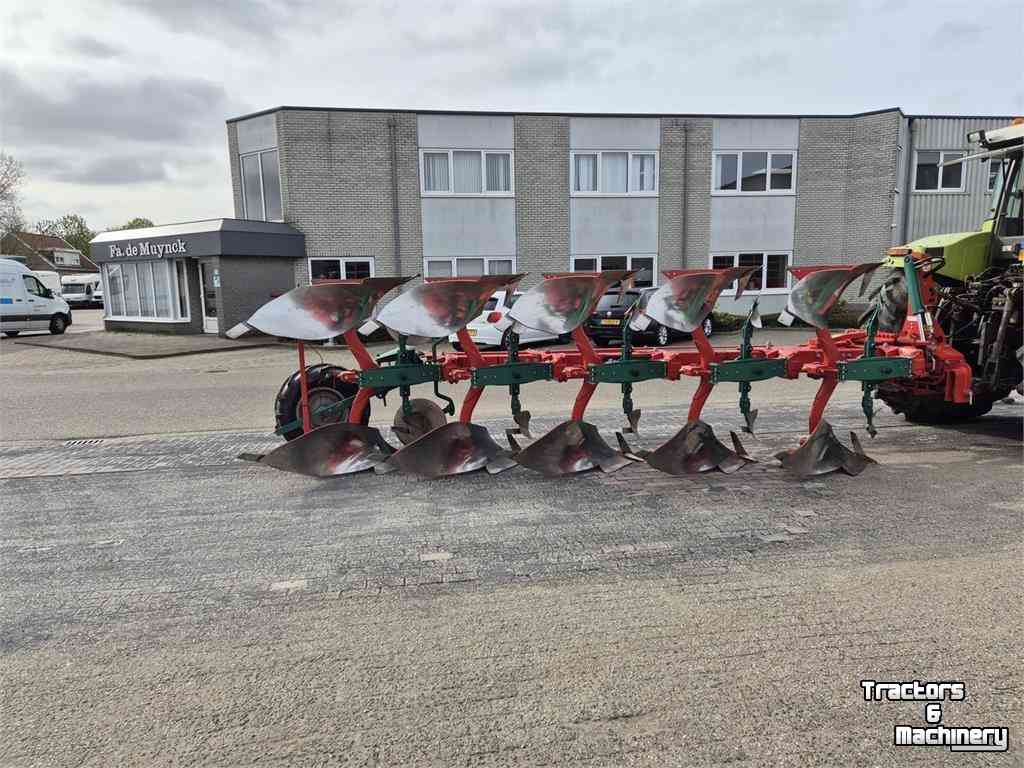 Ploughs Kverneland 3300S