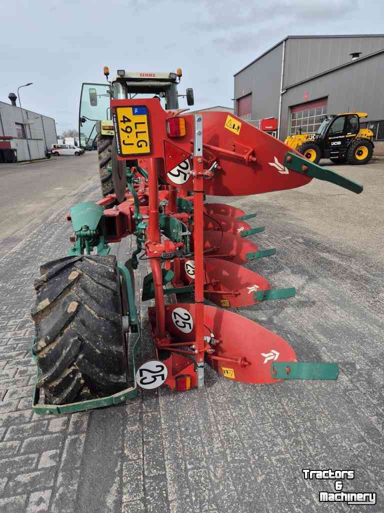 Ploughs Kverneland 3300S