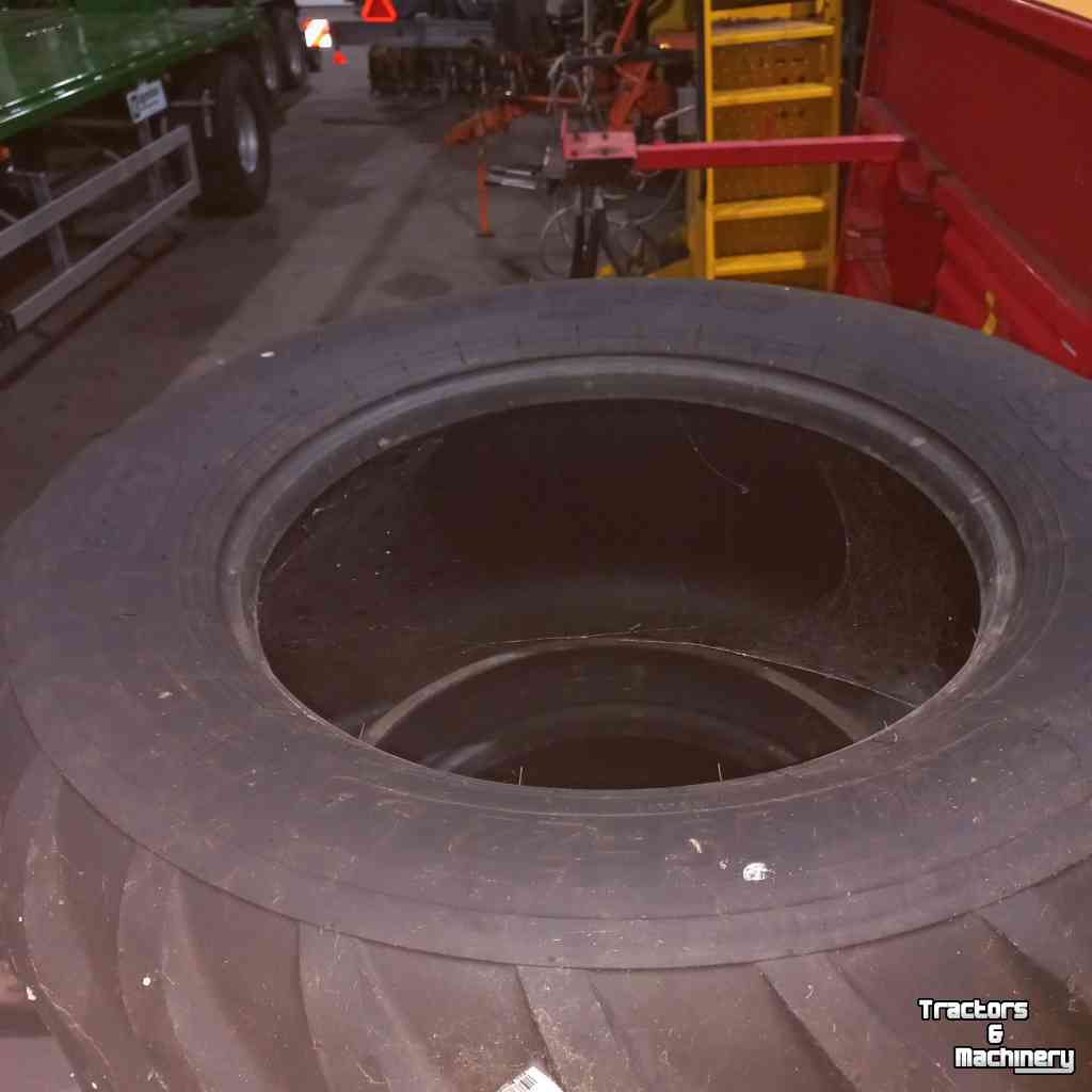 Wheels, Tyres, Rims & Dual spacers BKT 500/45x22.5