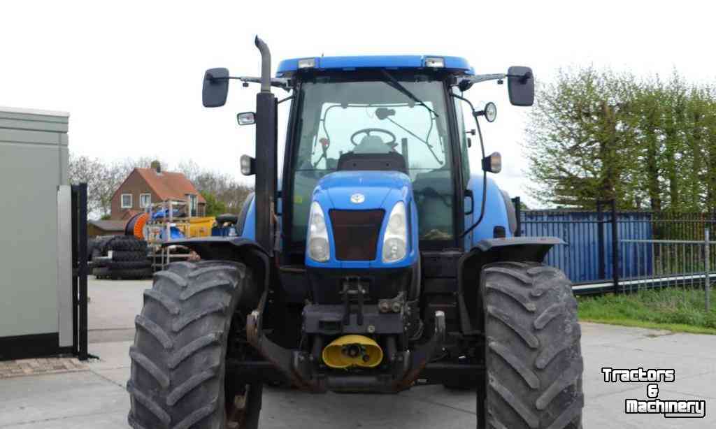 Tractors New Holland T 6070 PC Tractor