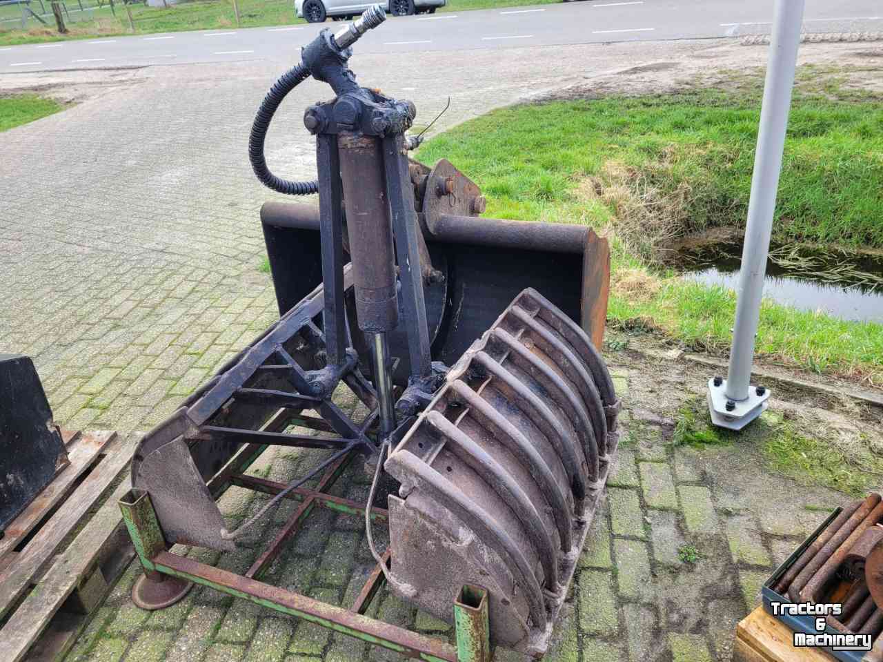 Excavator mobile Bazzoli getrokken kraan