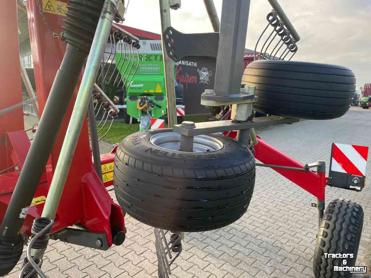 Rake Massey Ferguson Massey Ferguson RK 802 TRC-PRO